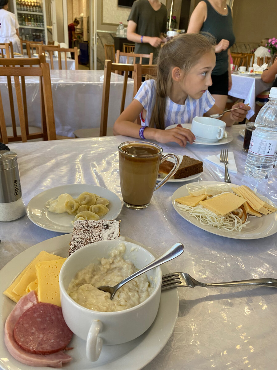 Кофе всегда был вкусный, они сами его варили 