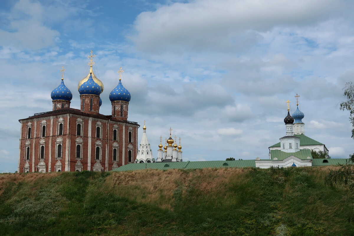 Крестовоздвиженский собор Рязанский Кремль