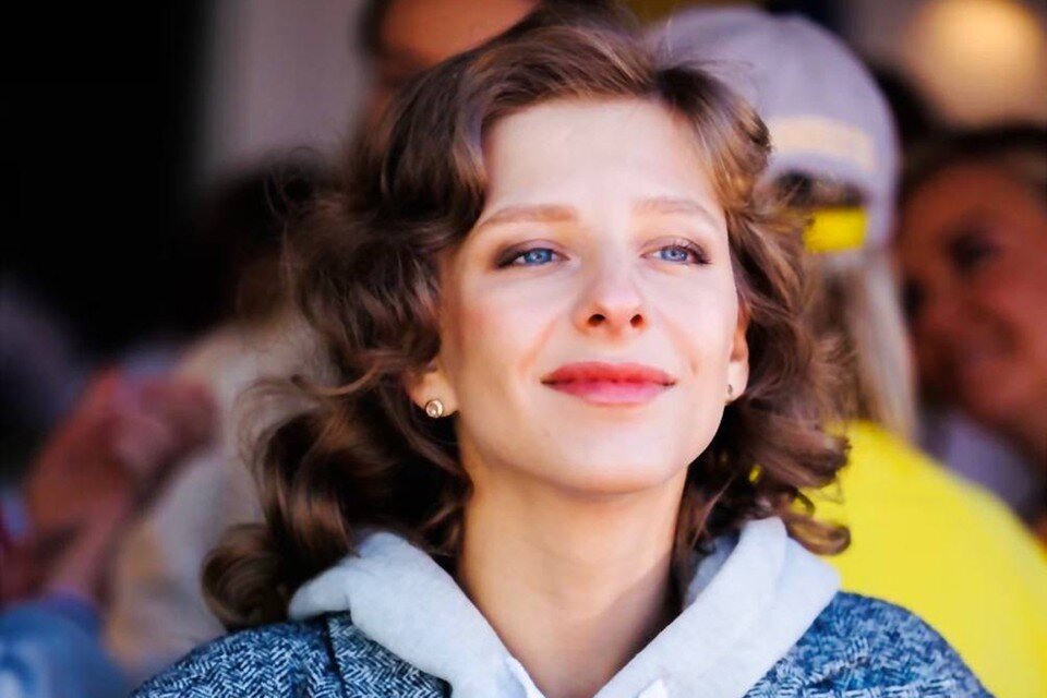     Актриса Елизавета Арзамасова