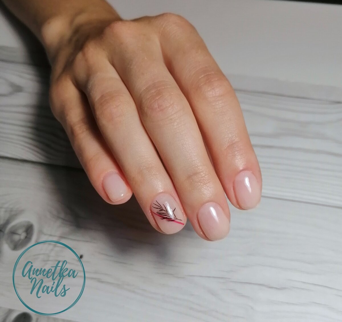 Как спасти ногти после гель-лака и наращивания 💅 | theGirl