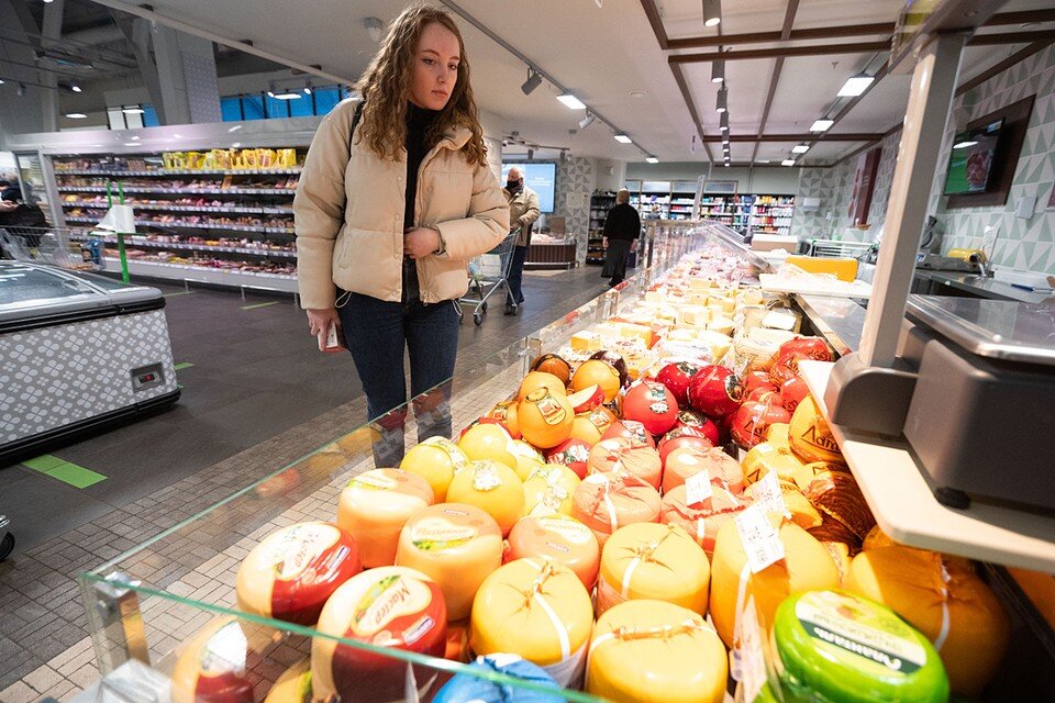     Зато продажи в продуктовых магазинах, наоборот, выросли Юлия ПЫХАЛОВА