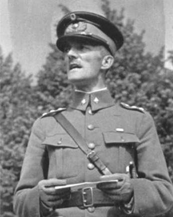 Кристиан Педер Крюссинг (7 июля 1891 — 7 июля 1976) — первый командующий добровольческим корпусом СС «Дания» (19 июля 1941 г. — 23 февраля 1942 г.). Бригадефюрер СС - Википедия