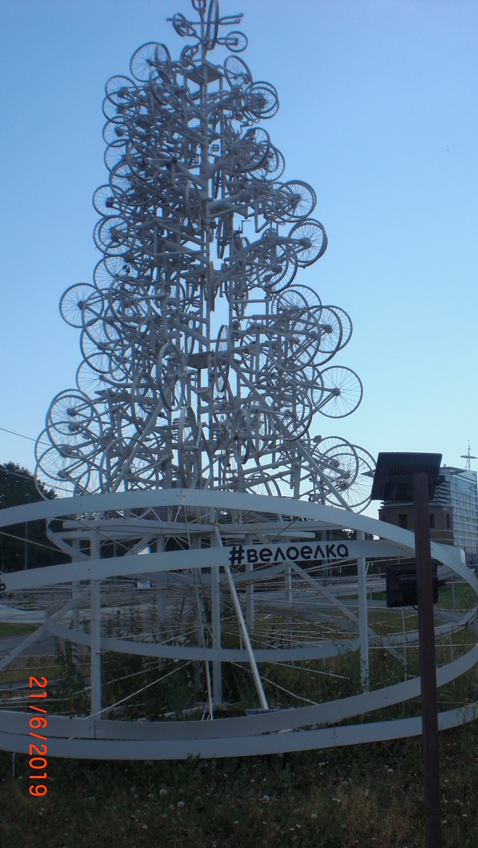 Арт-объект "Вело елка" 