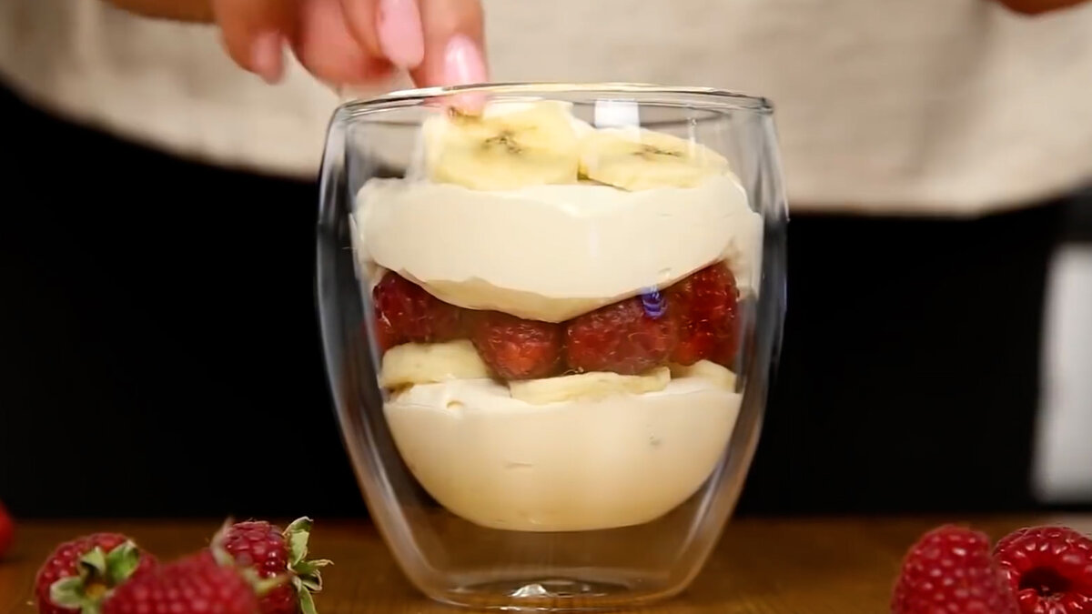 Быстрый десерт из груш и маскарпоне
