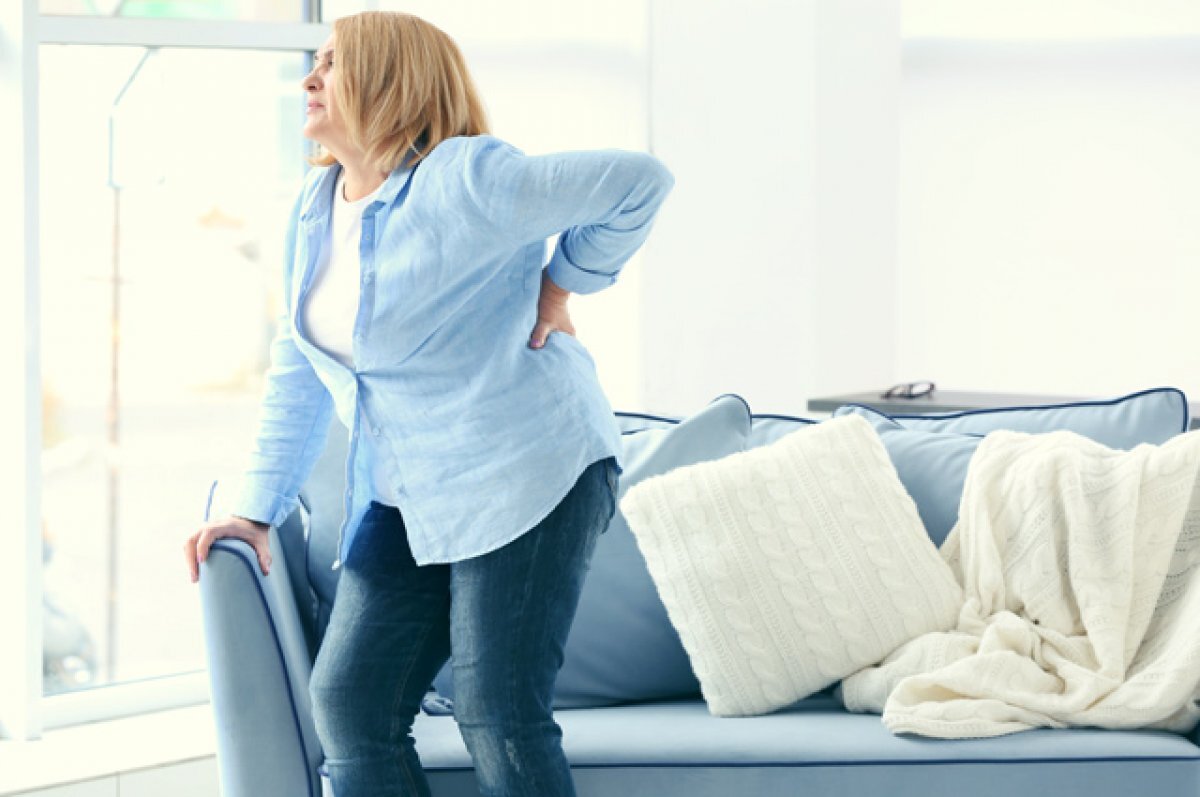    Живот выпирает, голова болит. 7 признаков, что позвоночник требует внимания