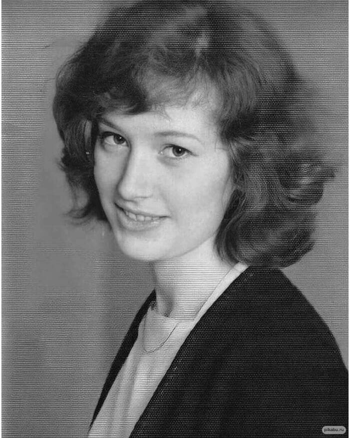 Все остальные в тени! Как бы говорит нам взгляд этой девушки, будущей Примадонны, главной певицы советской и российской эстрады. Фото с ресурса pikabu.ru