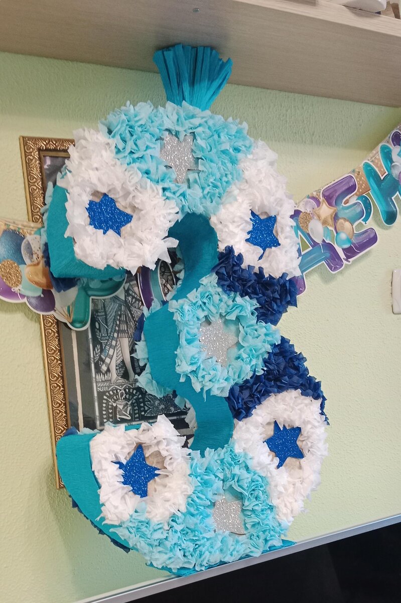 Фото автора. Добавлен декор- звезды из глиттерного фоамирана.