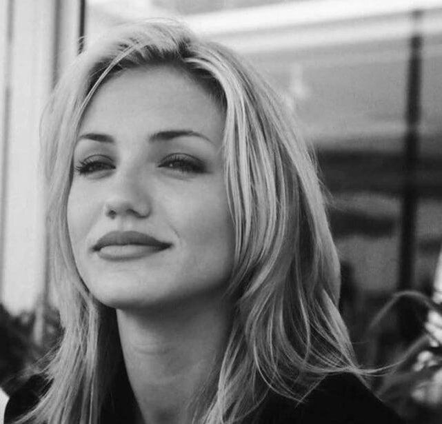 Kaмеpoн Диac, 1990 гoд.