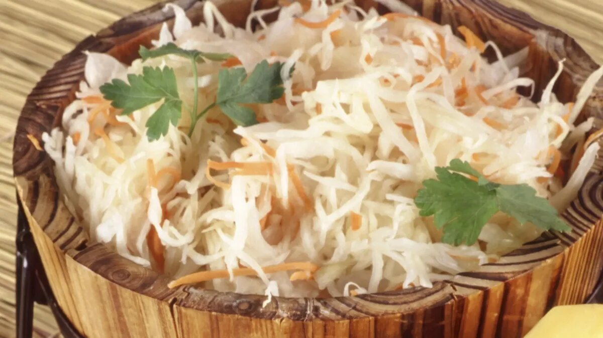 Капуста в бочке получается вкуснее. Фото: pxhere.com