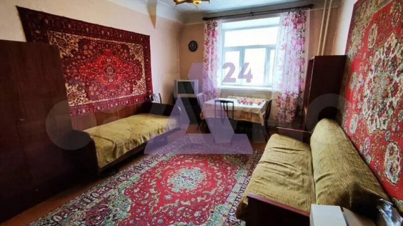     "Двушку" с коврами-близнецами продают за 5,15 млн рублей на пр. Ленина в Барнауле. "Авито".