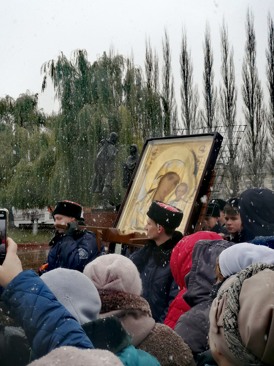 Икона Казанской Божией Матери.