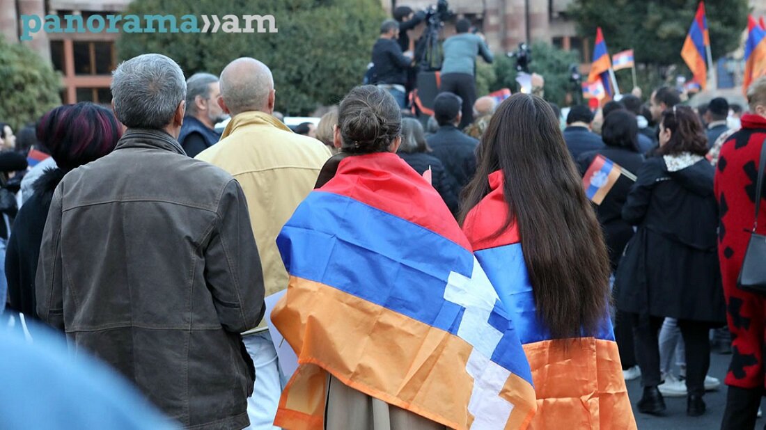 ЗАЯВЛЕНИЕ участников митинга в Ереване: Нагорный Карабах (Арцах) не может быть в составе Азербайджана. Фоторяд