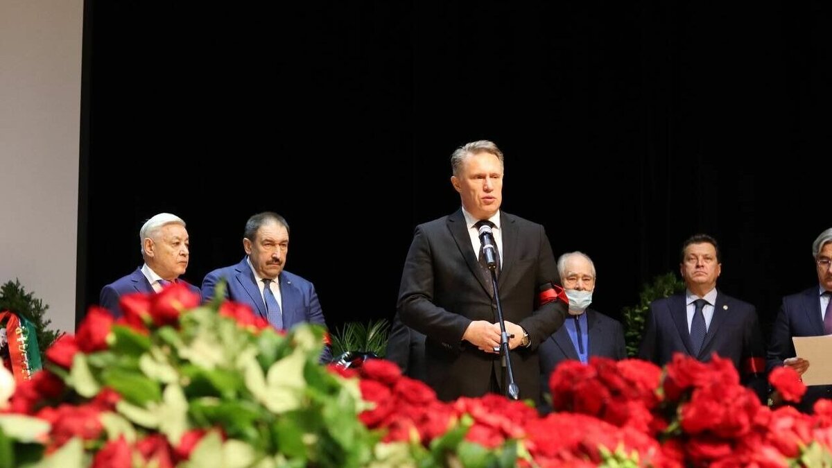     Министр здравоохранения России Михаил Мурашко прибыл в Казань на церемонию прощания с министром здравоохранения Татарстана Маратом Садыковым.
