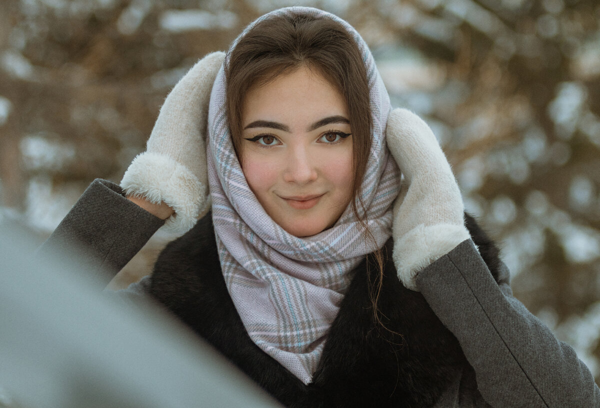 Модель Эльмира, Уфа, январь, 2021. Снято на объектив Canon EF 80-200мм f 2.8 L + камера Canon m50 подключенный через переходник Viltrox