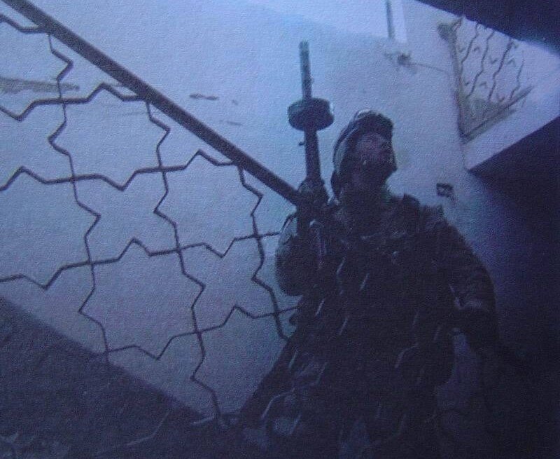 Американский солдат с ППШ-41 в Ираке (вероятно, Фалуджа, 2004).