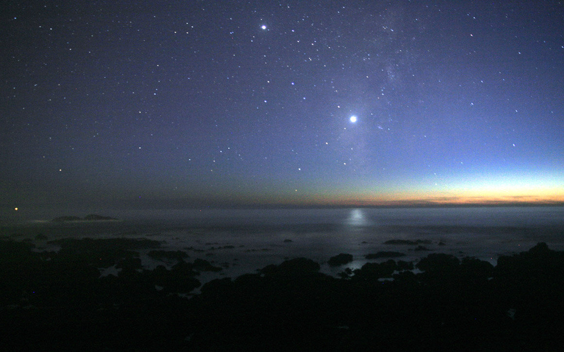 Venus and her reflection in Pacific Wikipedia.org Author Milazi