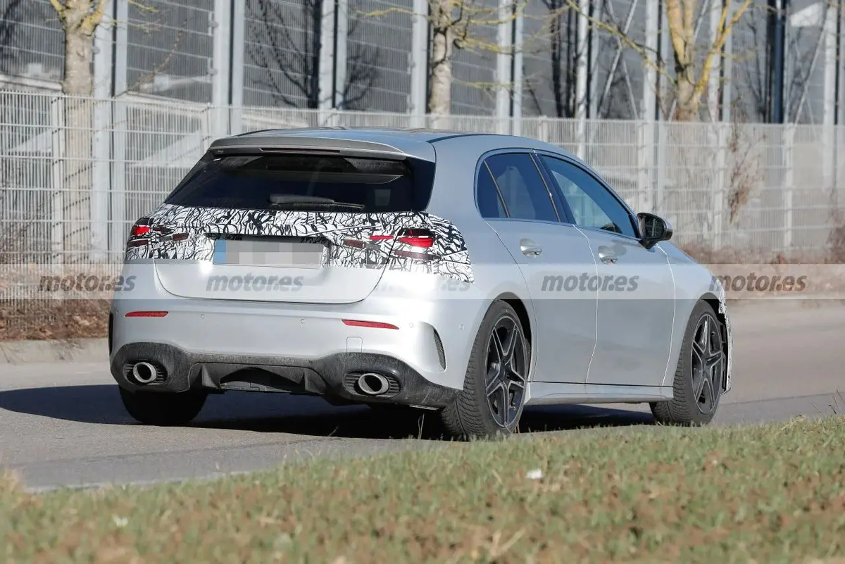  MERCEDES-AMG A 35 2022 