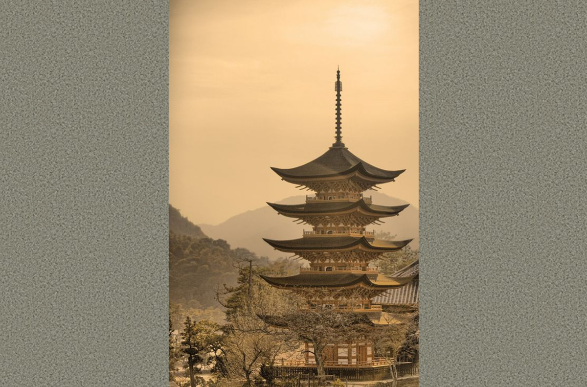 Пагода Goju-no-to pagoda в храме Hokoku на острове Миядзима, Япония. Источник: abiotic.tumblr.com