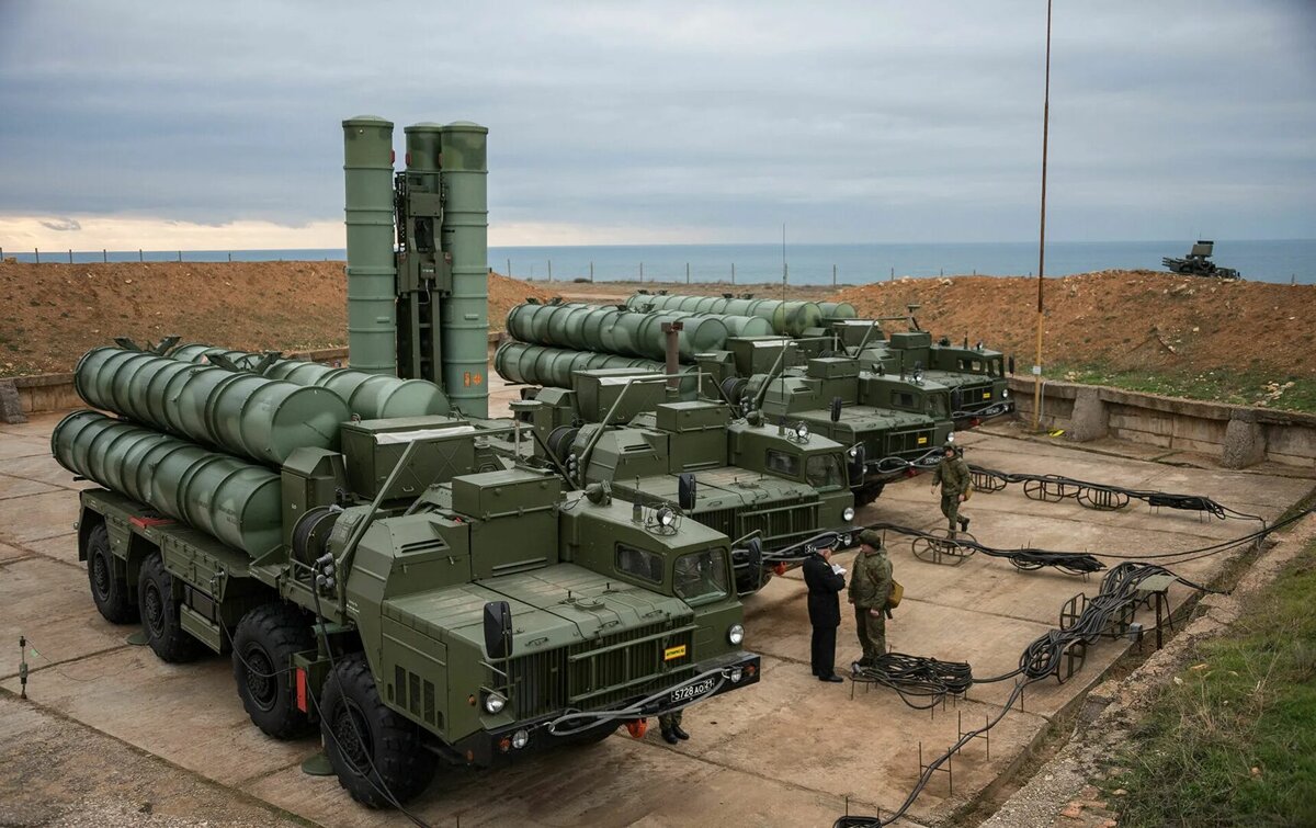 Зенитно-ракетная система С-400 «Триумф»