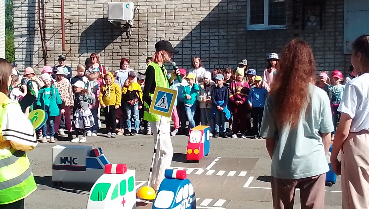 Сценка от ЮИД отряда