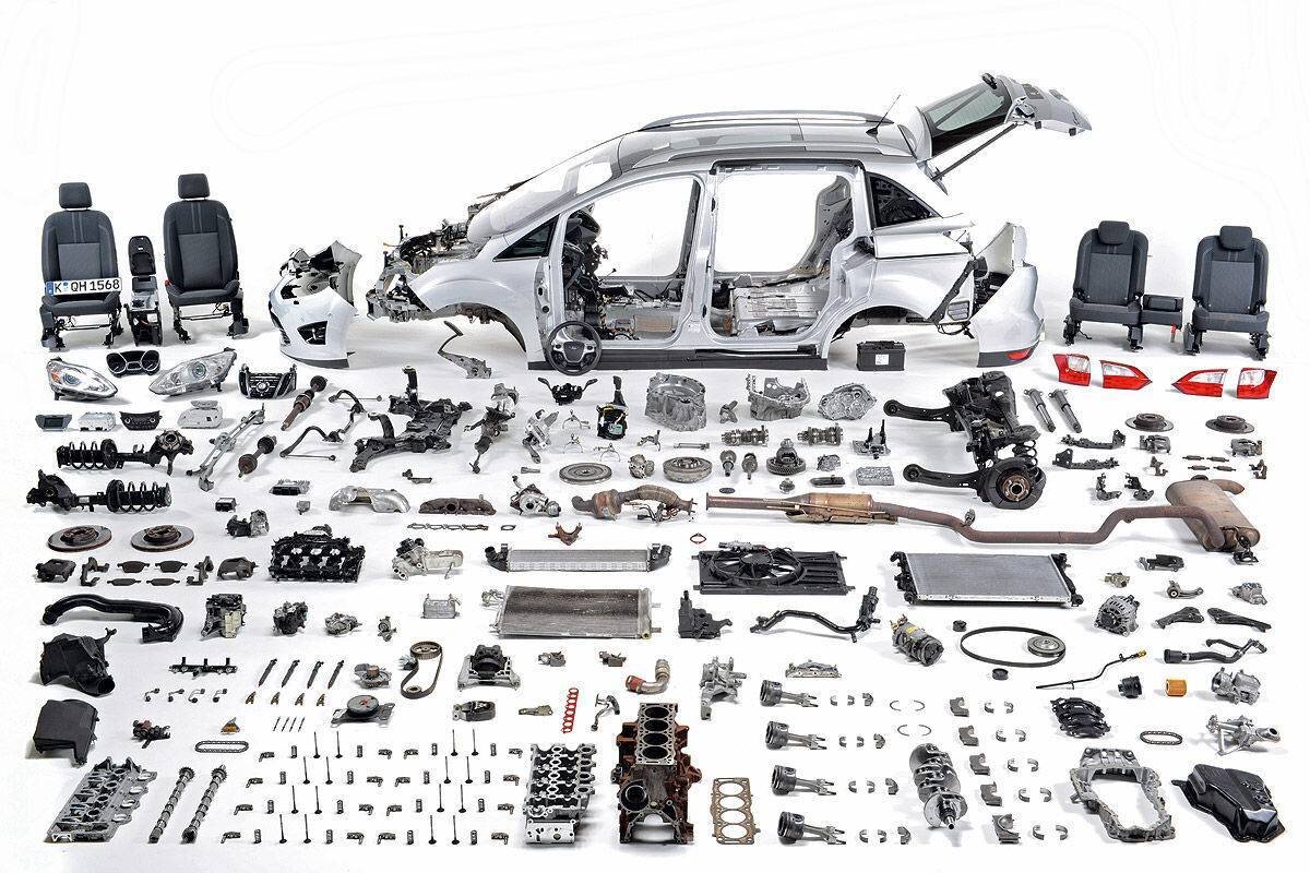 Обслуживать автомобиль стало не только накладно, но и дорого.