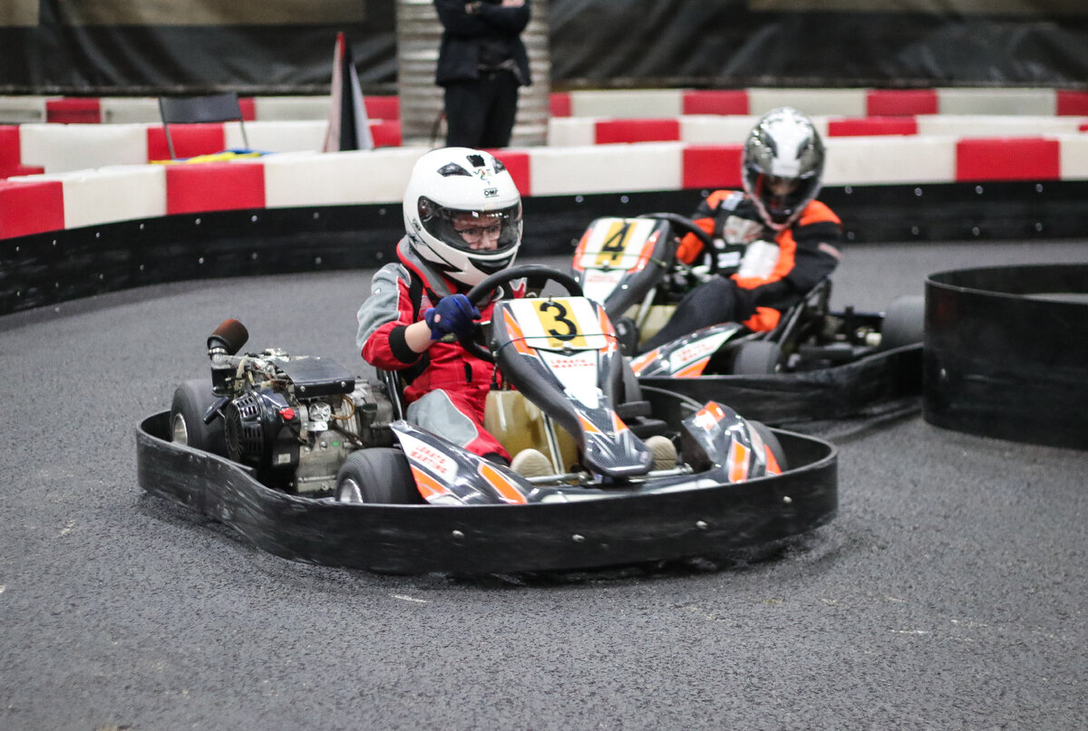занятия в детской школе картинга VM Racing