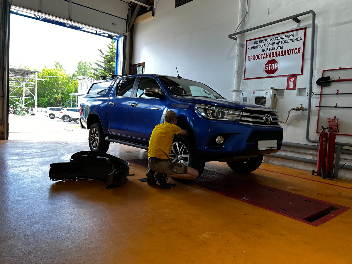 Снятие подкрылок  колесных арок