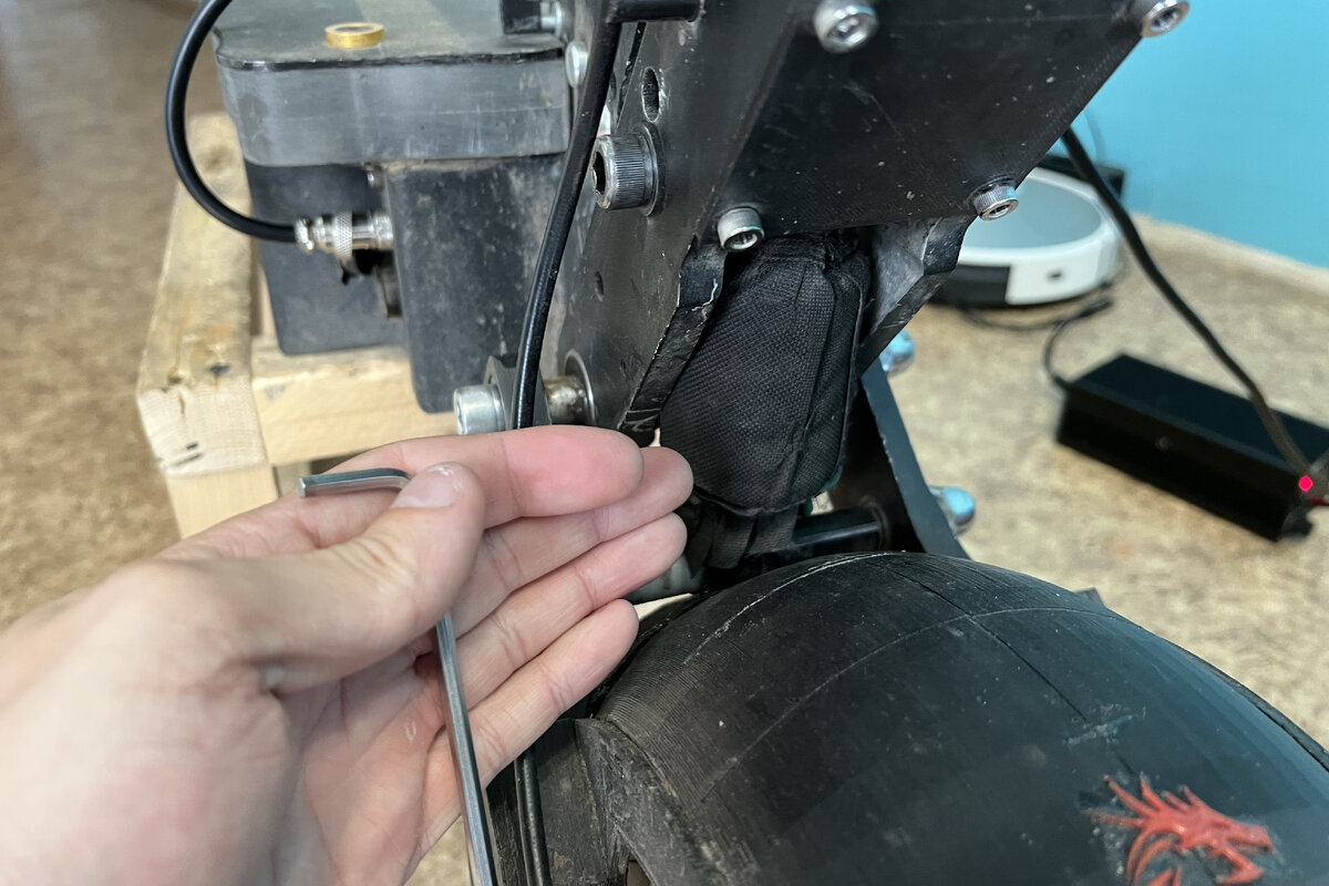 Чехол амортизатора.