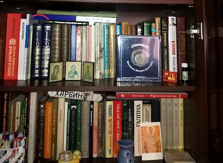 Книжные полки