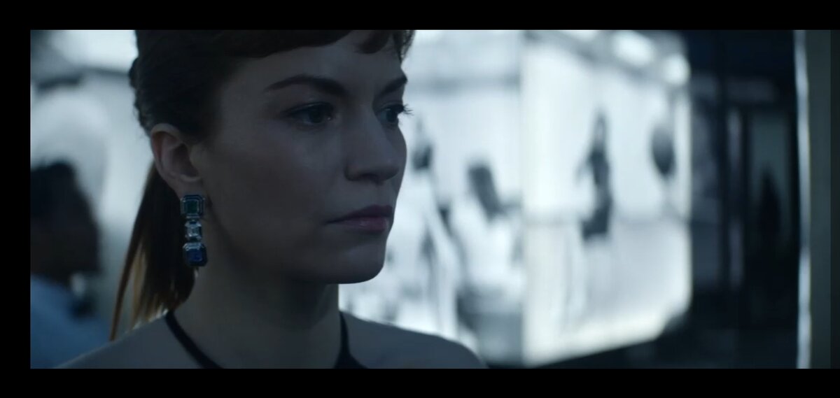 Вот с таким лицом и приходится смотреть этот  этот сериал