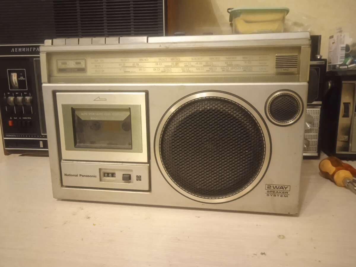 Магнитола Panasonic 1981 года-наглядный показатель отсталости японской ...