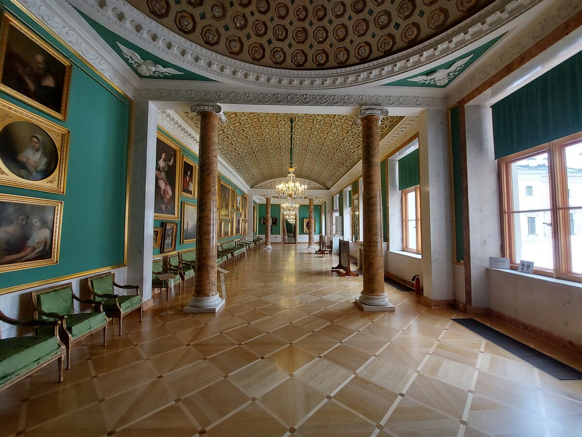 Строгановский дворец, Картинная галерея, фото из личного архива автора заметки