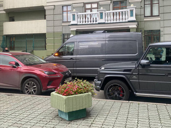     В квартире артиста продолжает работать следственная группа Зиля Гумерова