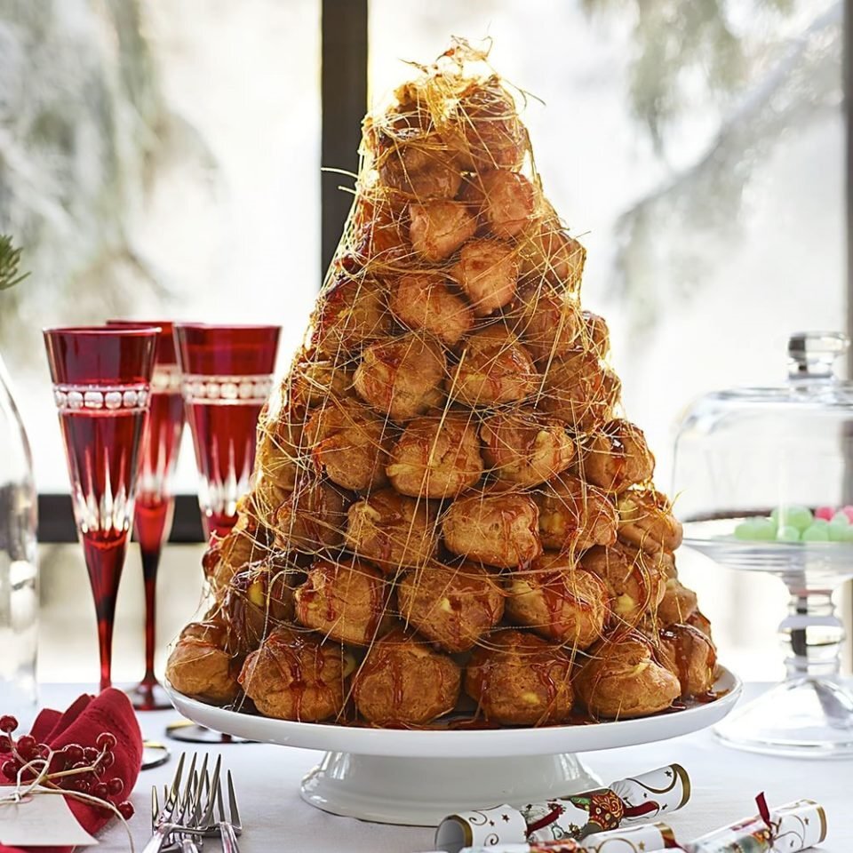 Торт Крокембуш (Croquembouche)