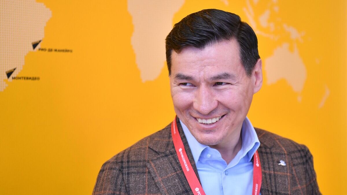    Глава Республики Калмыкия Бату Хасиков© РИА Новости / Евгений Биятов