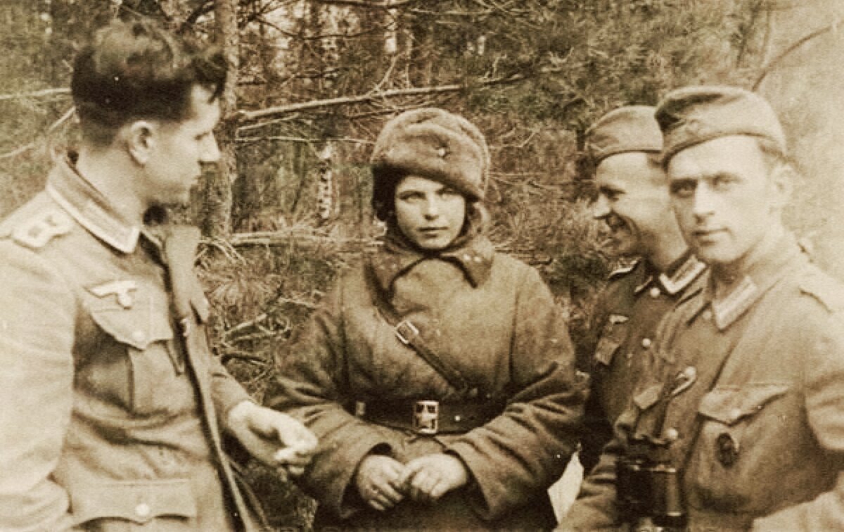 Женщины военнослужащие РККА В немецком плену