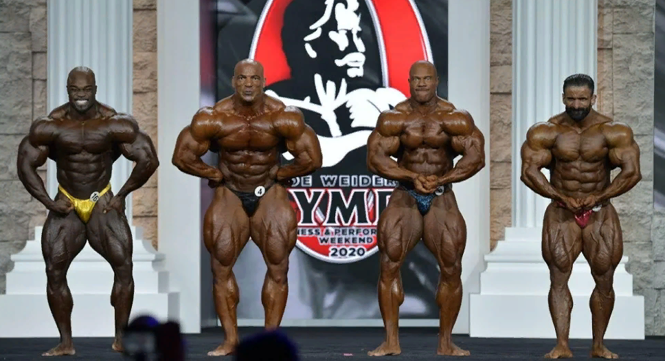 Безусловно, смотрятся парни внушительно. Однако,  в бою от этой горы мышц проку мало. Фото с сайта https://www.youtube.com/watch?app=desktop&v=YIIDFx5_R8w