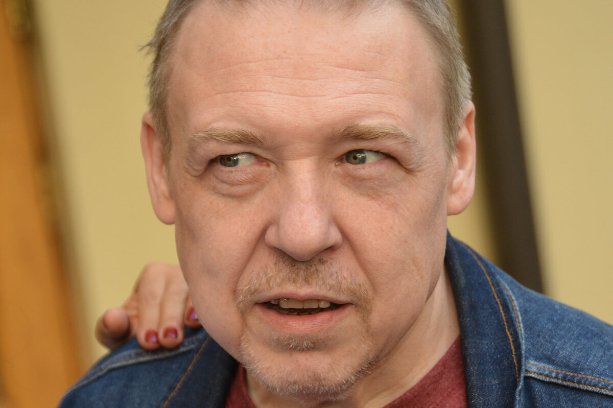     Александр Семчев: "Табаков помог мне со второй квартирой"