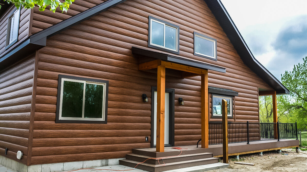 Металлический сайдинг "под дерево" 