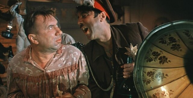    После воровства Цитата из к/ф «Свадьба в Малиновке». Реж. Андрей Тутышкин. 1967. СССР