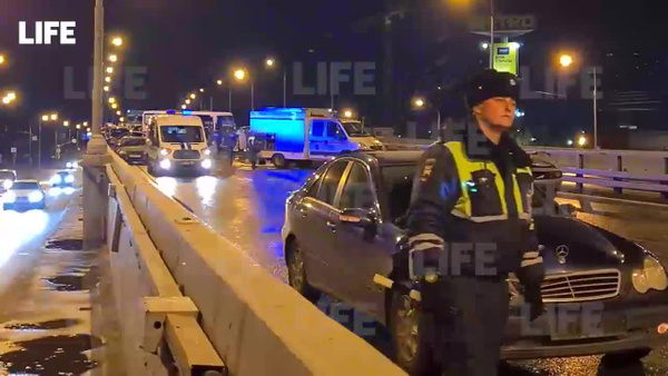 Последствия массового ДТП в Москве на Рябиновой улице. Видео © LIFE