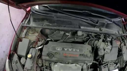 Как заменить свечи зажигания Toyota RAV 4 2.0i_How to replace Toyota RAV 4 spark plugs.