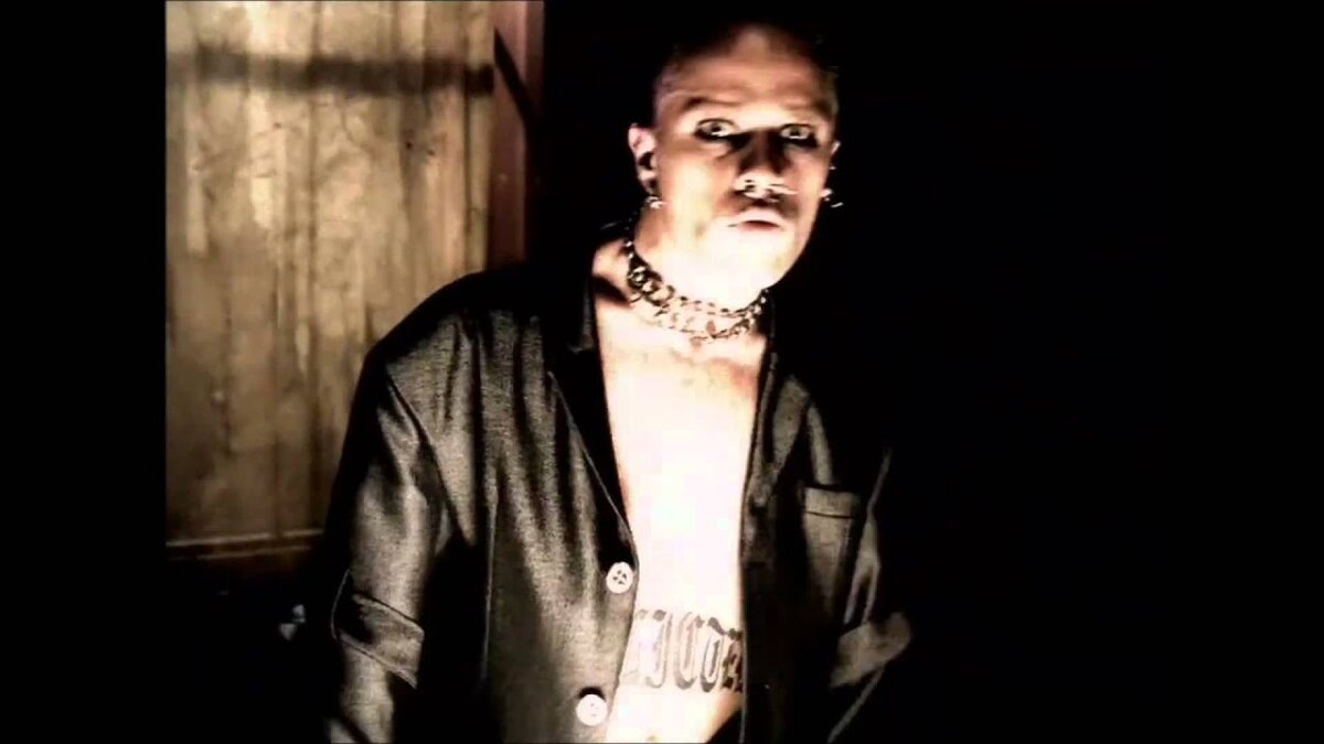 Breathe the prodigy. Продиджи песня breathe. Продиджи песня breathe. Prodigy "the fat of the land". The prodigy breathe обложка.