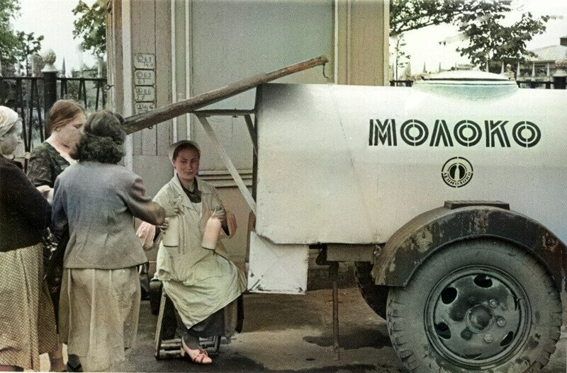 Фото СССР продажа молока.