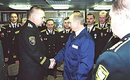 4 декабря 2001 года - в Северодвинске на АПЛ "К-335" «Гепард» в присутствии Президента РФ В.В. Путина и главкома ВМФ адмирала флота В.И. Куроедова поднят Андреевский флаг.
