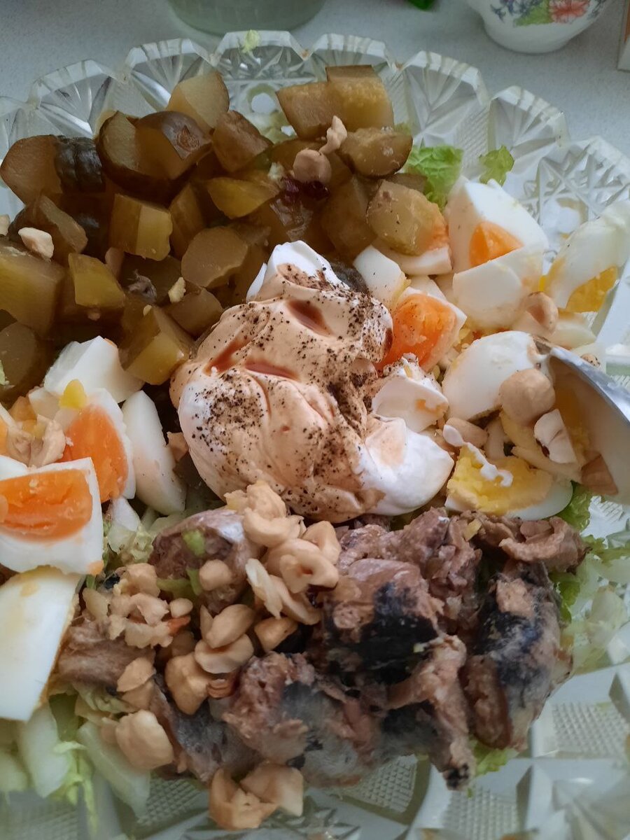 Салат с рыбной консервой