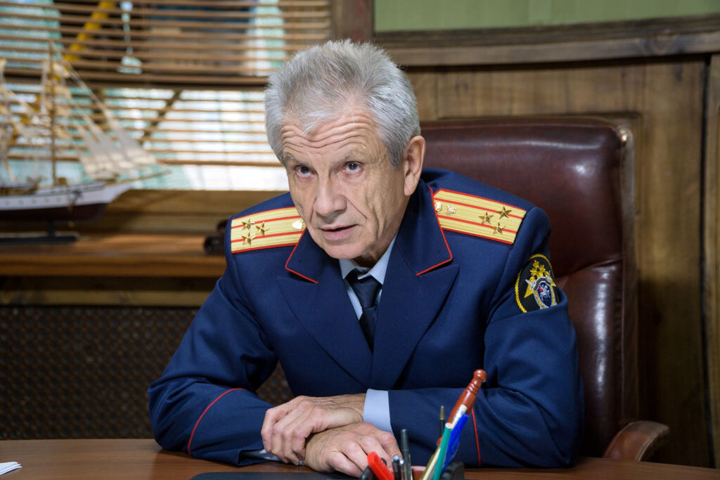 Кстати актеру, который играет Ковина 78 лет. Желаем здоровья, кадр из фильма. 