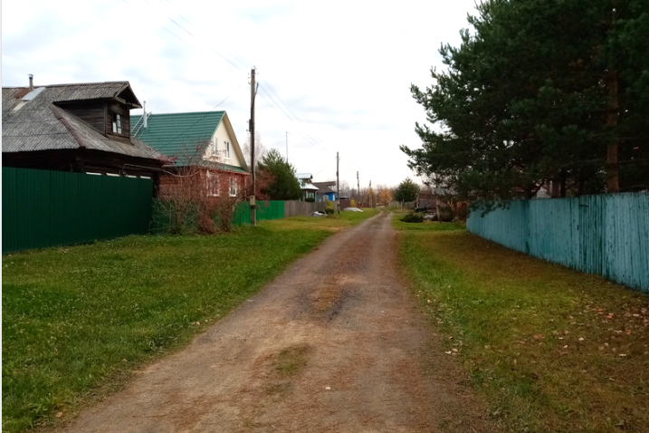 Центральная дорога в нашей деревне