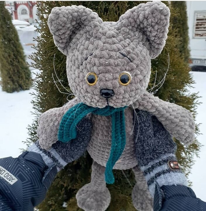Вязаный кот Британец. 