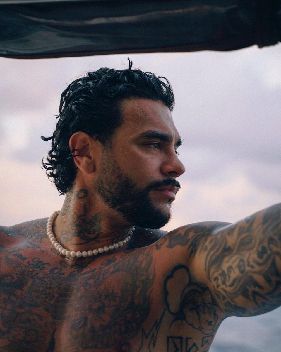 A photo of Timati by Pascal Le Segretain Мужские стили, Костюм на хэллоуин, Певц